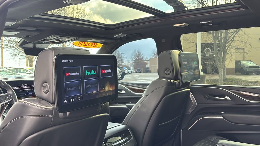 Used 2022 Cadillac Escalade ESV Sport Platinum w/ Heavy-Duty Trailer Package image 34