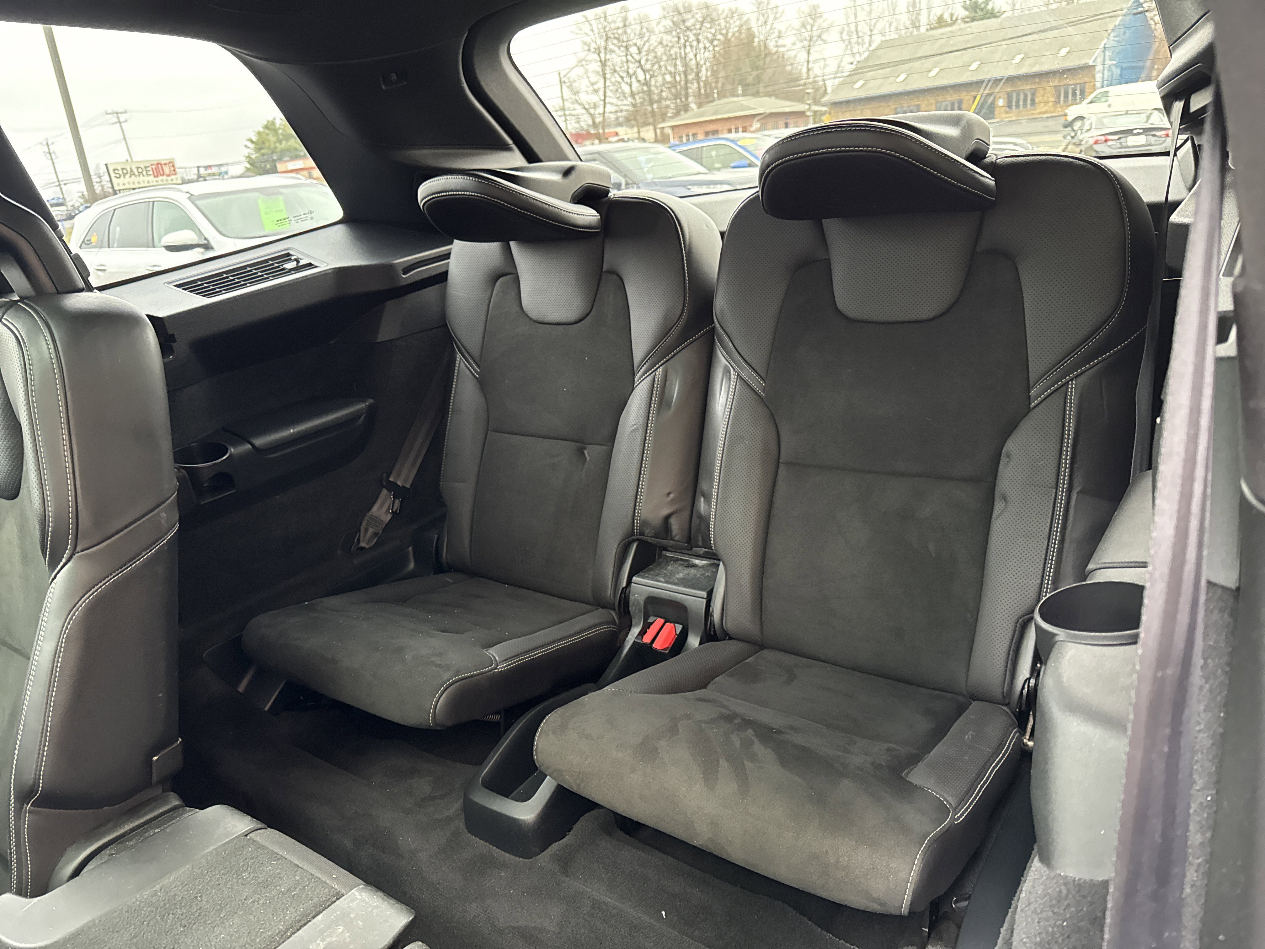 Used 2016 Volvo XC90 T6 R-Design w/ Vision Package image 11