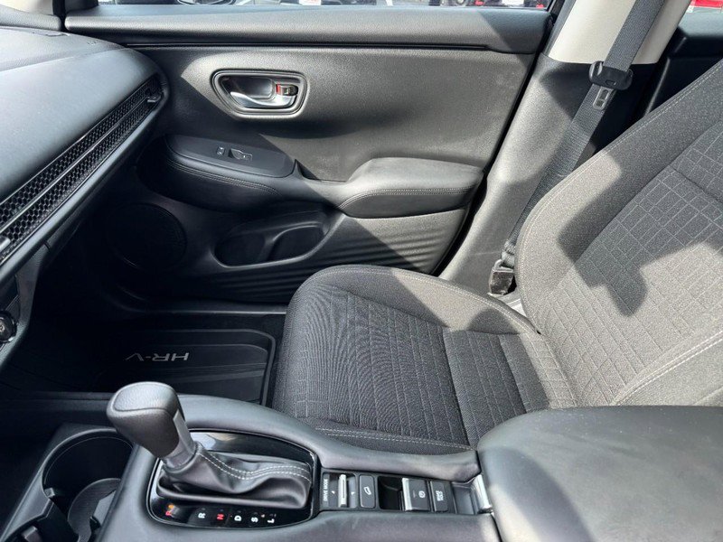 Used 2025 Honda HR-V LX image 13