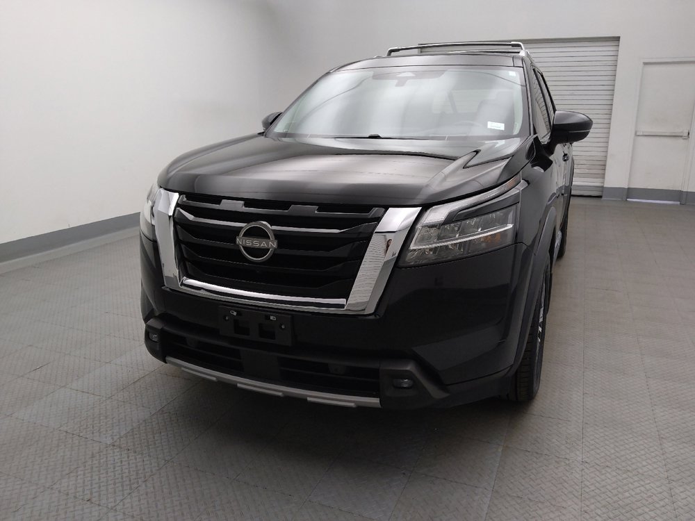 Used 2022 Nissan Pathfinder Platinum w/ Cargo Package FWD image 15