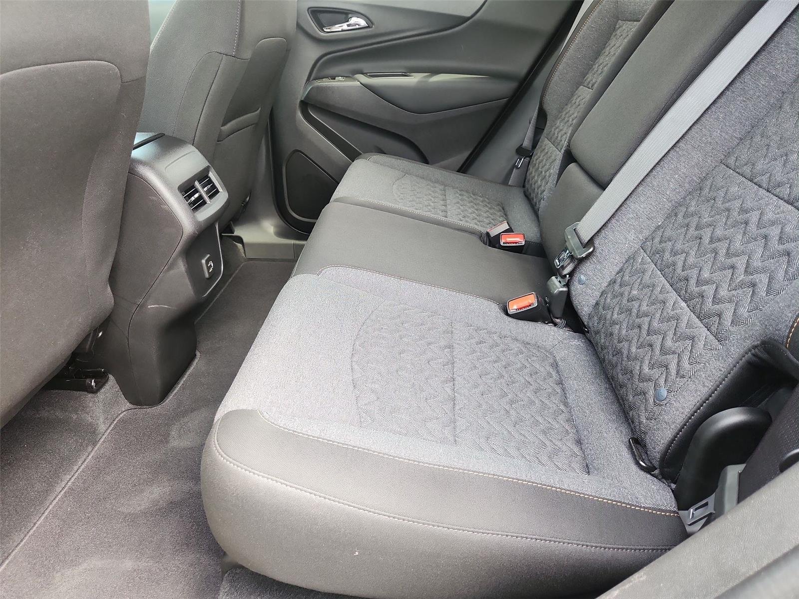 Used 2024 Chevrolet Equinox LT FWD image 23