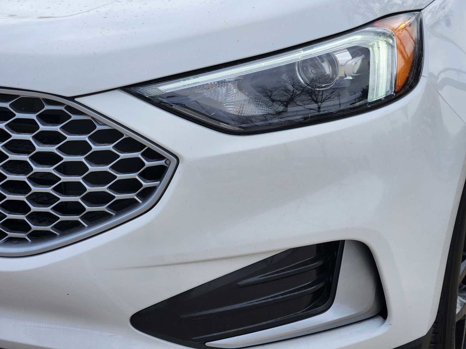 Used 2024 Ford Edge SEL image 7