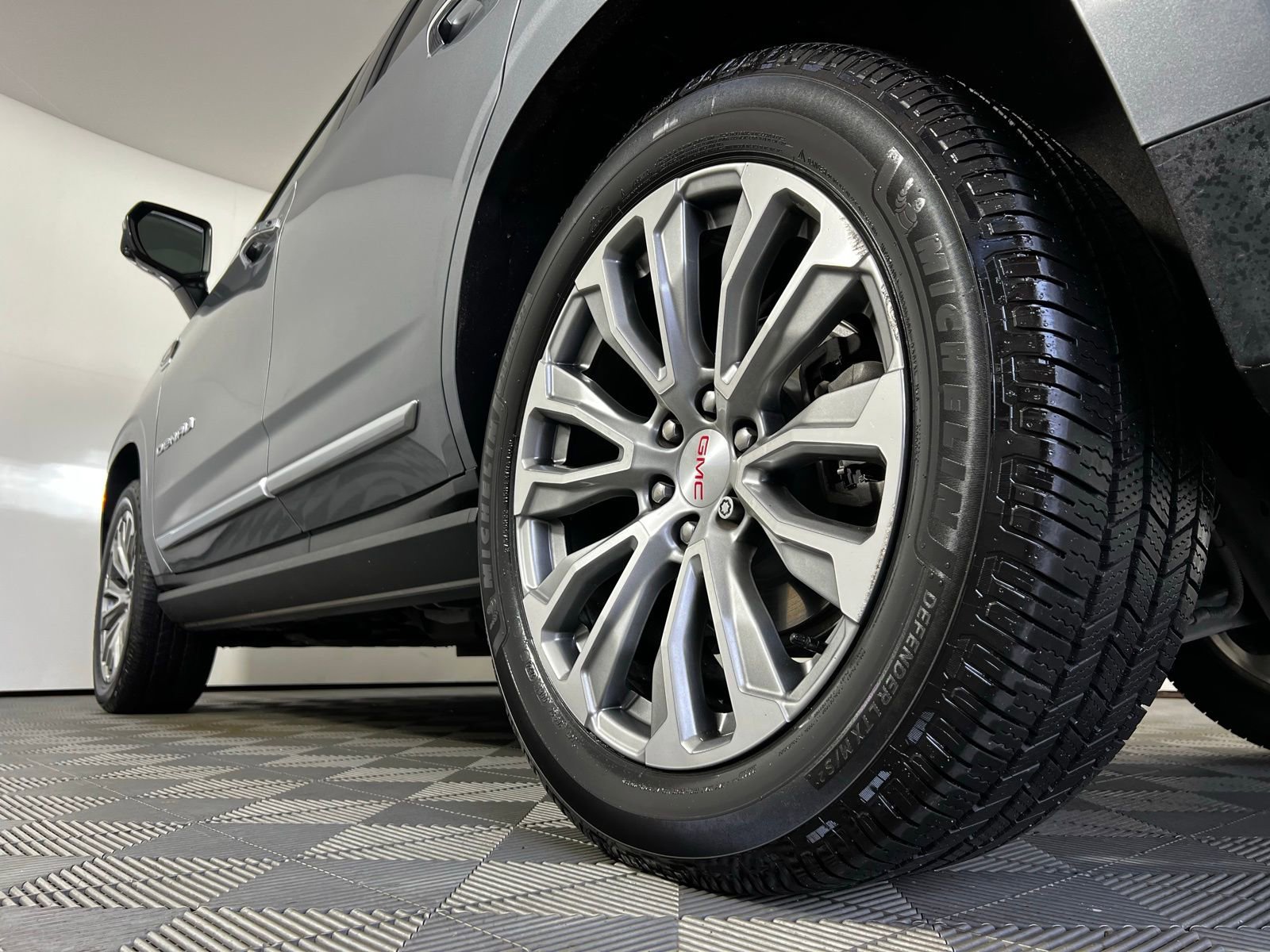 Used 2022 GMC Yukon Denali w/ Denali Ultimate Package image 34