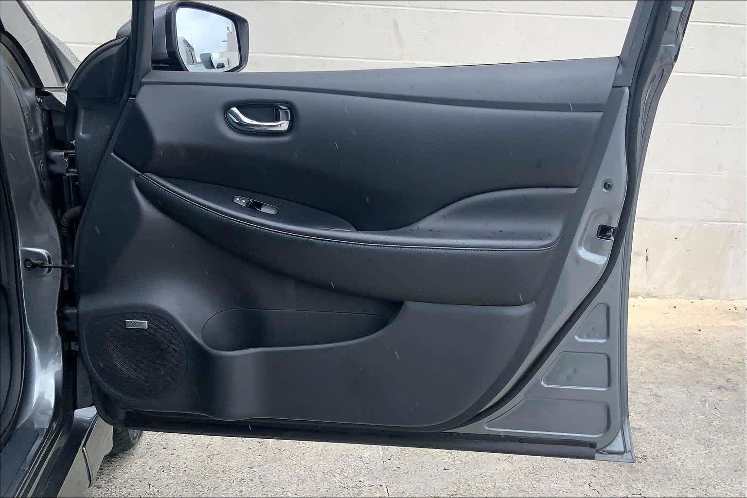 Used 2018 Nissan Leaf SL w/ SL Technology Package FWD image 28
