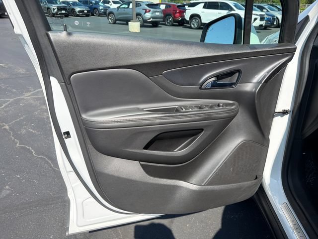 Used 2022 Buick Encore Preferred w/ Safety Package AWD/4WD image 10