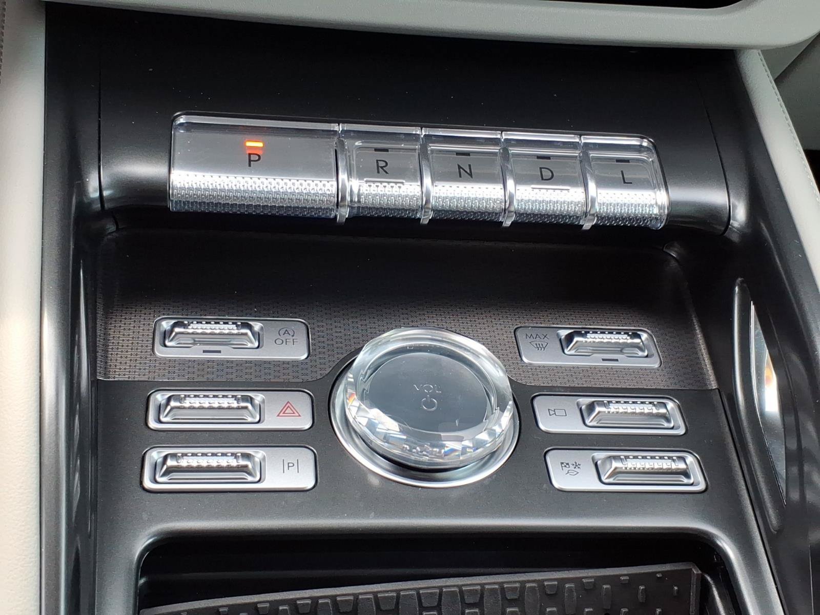 Used 2026 Lincoln Nautilus Premier AWD/4WD image 22