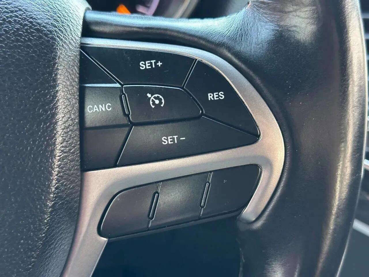 Used 2019 Jeep Grand Cherokee Limited AWD/4WD image 45