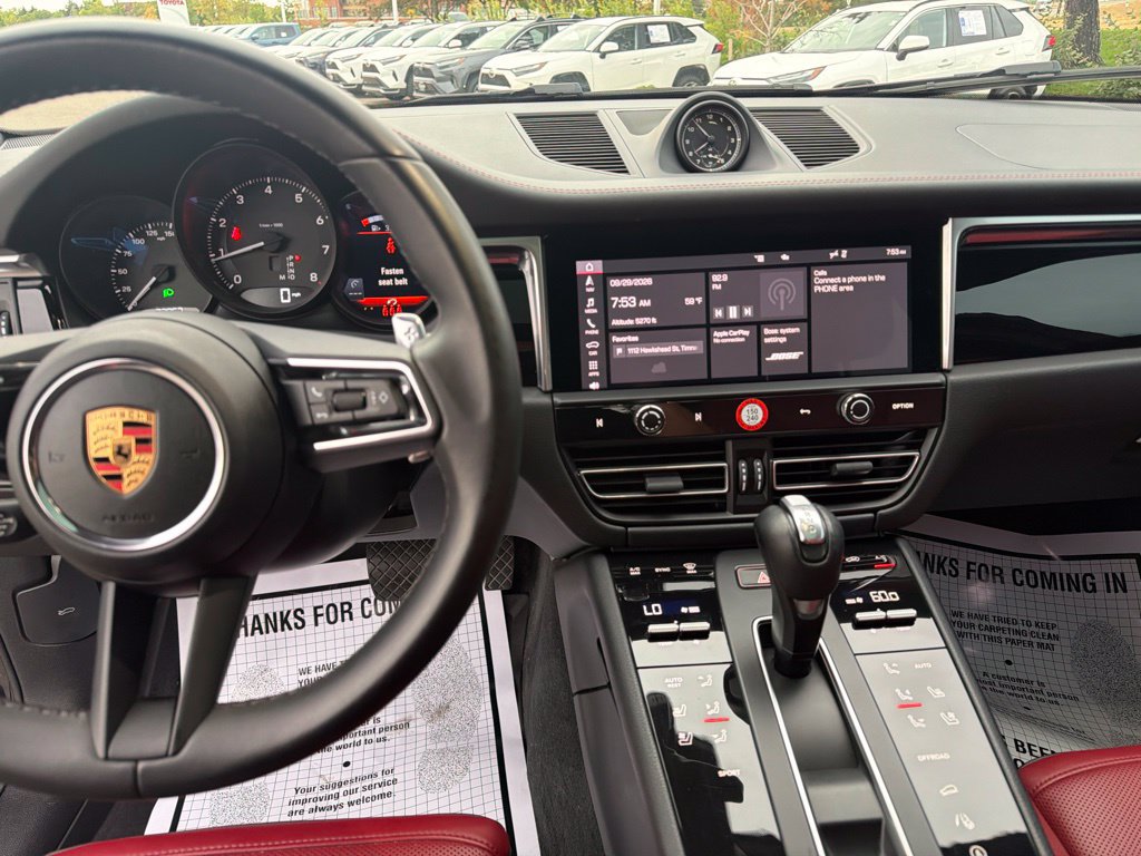 Used 2023 Porsche Macan Turbo AWD/4WD image 27