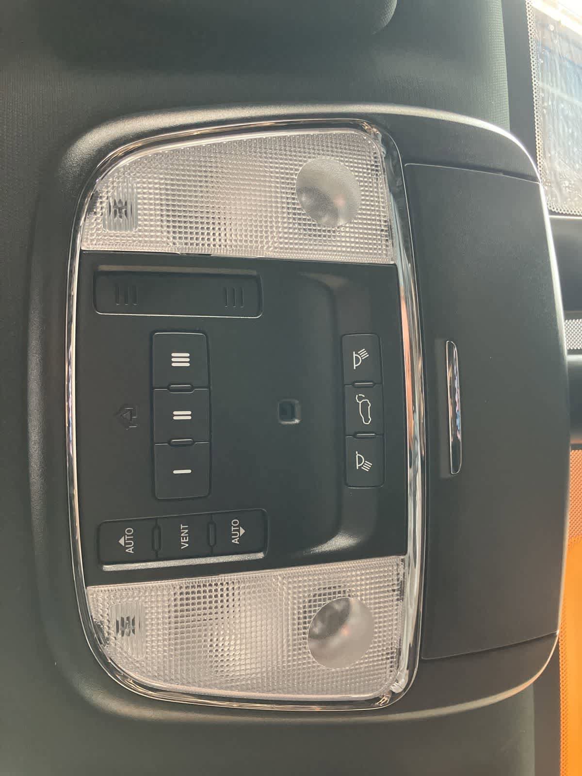 Used 2019 Jeep Grand Cherokee Limited image 24