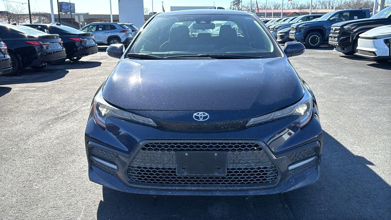 Certified 2022 Toyota Corolla SE w/ SE Premium Package image 2