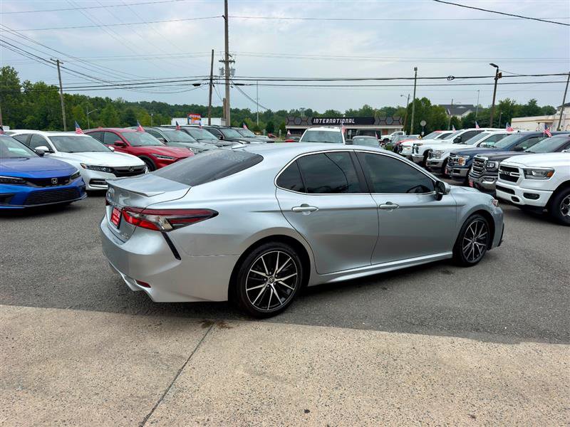 Used 2023 Toyota Camry SE FWD image 4