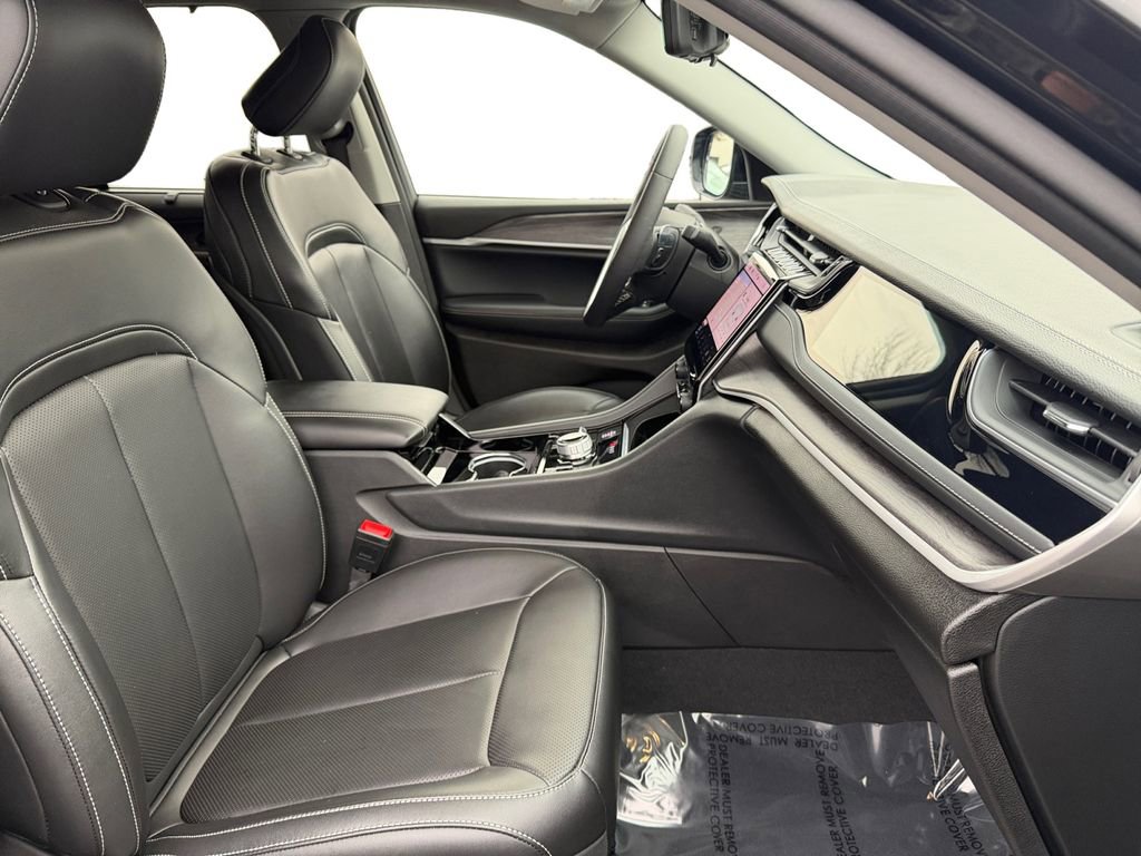 Used 2023 Jeep Grand Cherokee 4WD 4xe w/ Luxury Tech Group II image 15