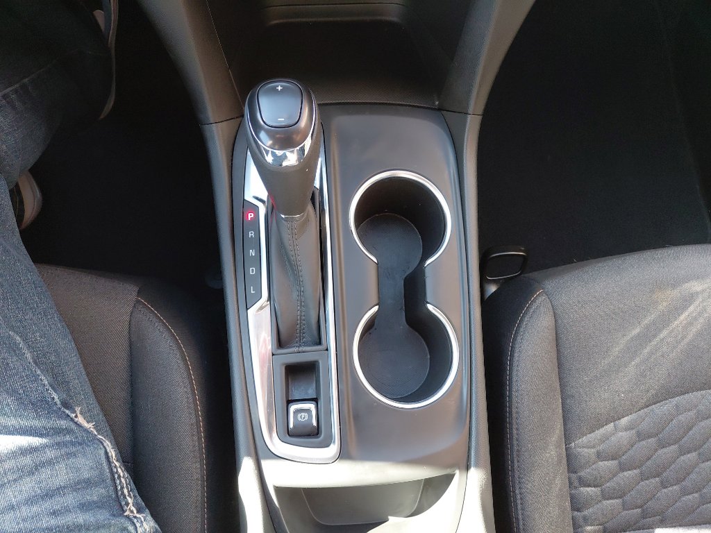 Used 2021 Chevrolet Equinox LT image 23