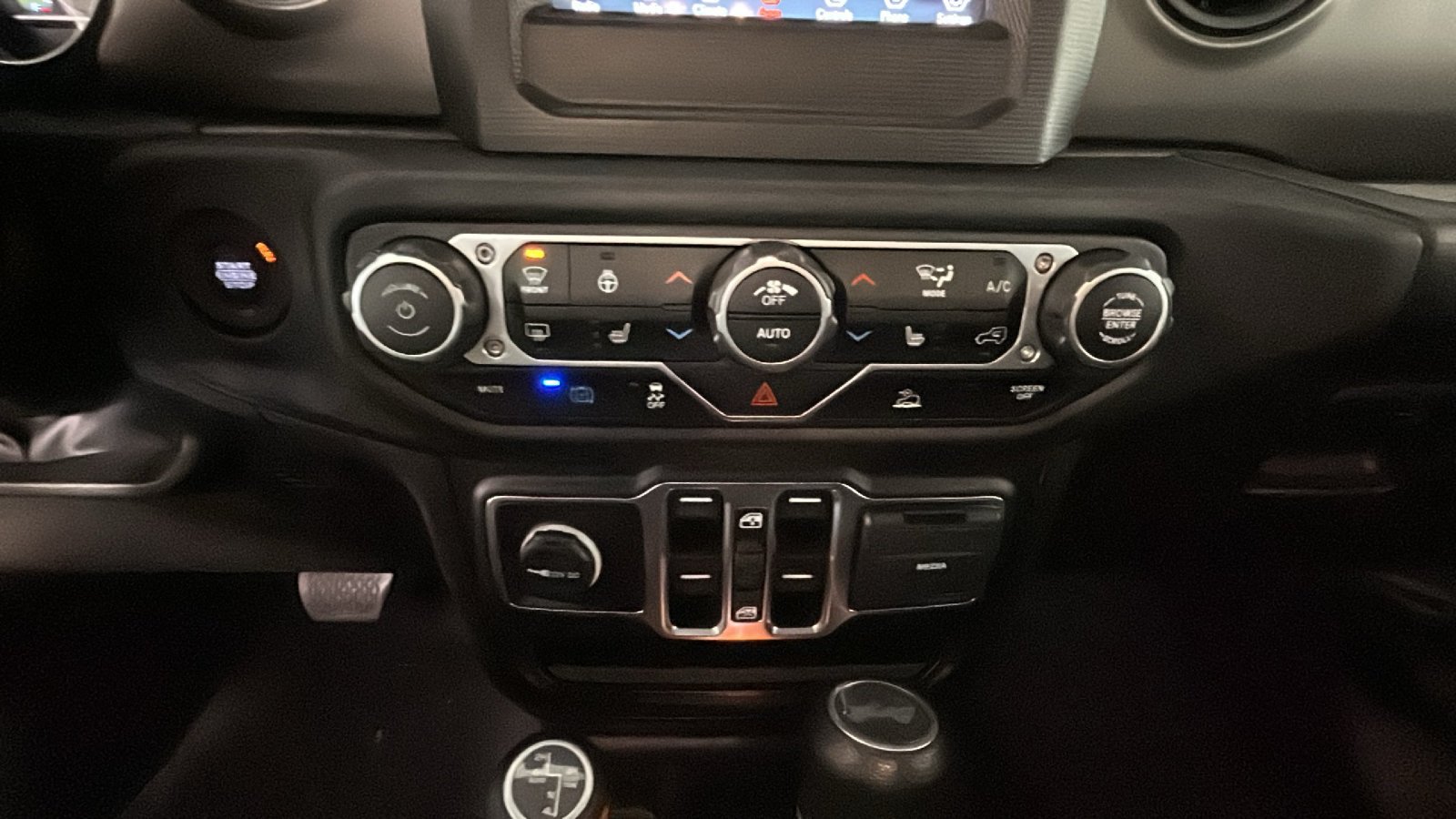 Used 2023 Jeep Wrangler Unlimited w/ Cold Weather Group AWD/4WD image 25