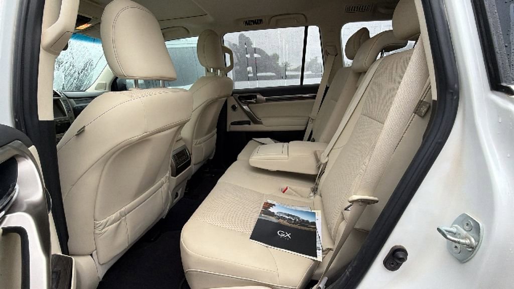 Used 2021 Lexus GX 460 Premium w/ Premium Plus Package AWD/4WD image 15