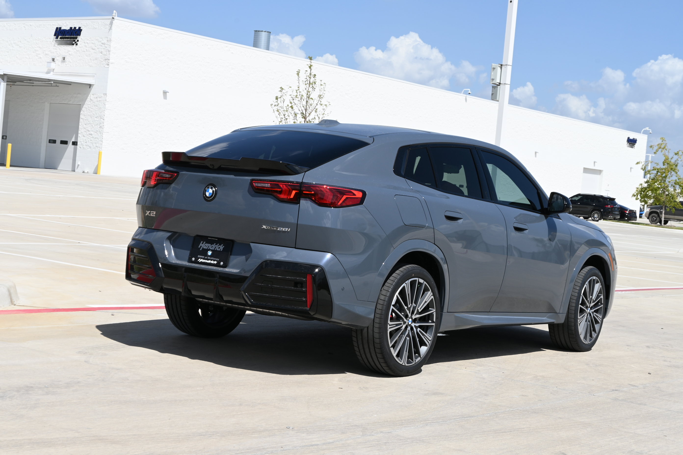 New 2027 BMW X2 xDrive28i AWD/4WD image 8