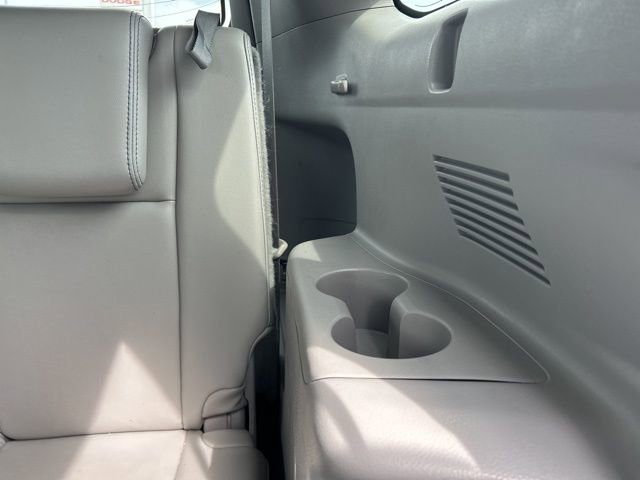 Used 2018 Toyota Highlander Limited FWD image 44