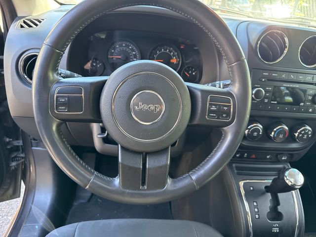 Used 2014 Jeep Patriot Latitude w/ Sun/Sound Group AWD/4WD image 17