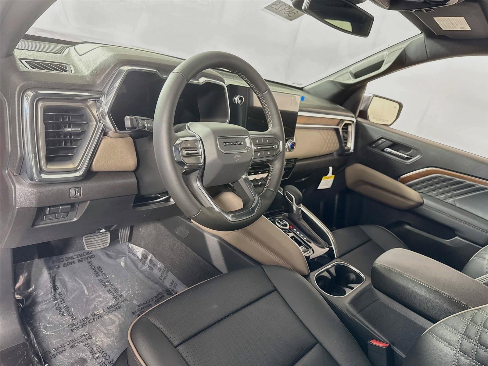 New 2026 GMC Canyon Denali AWD/4WD image 3