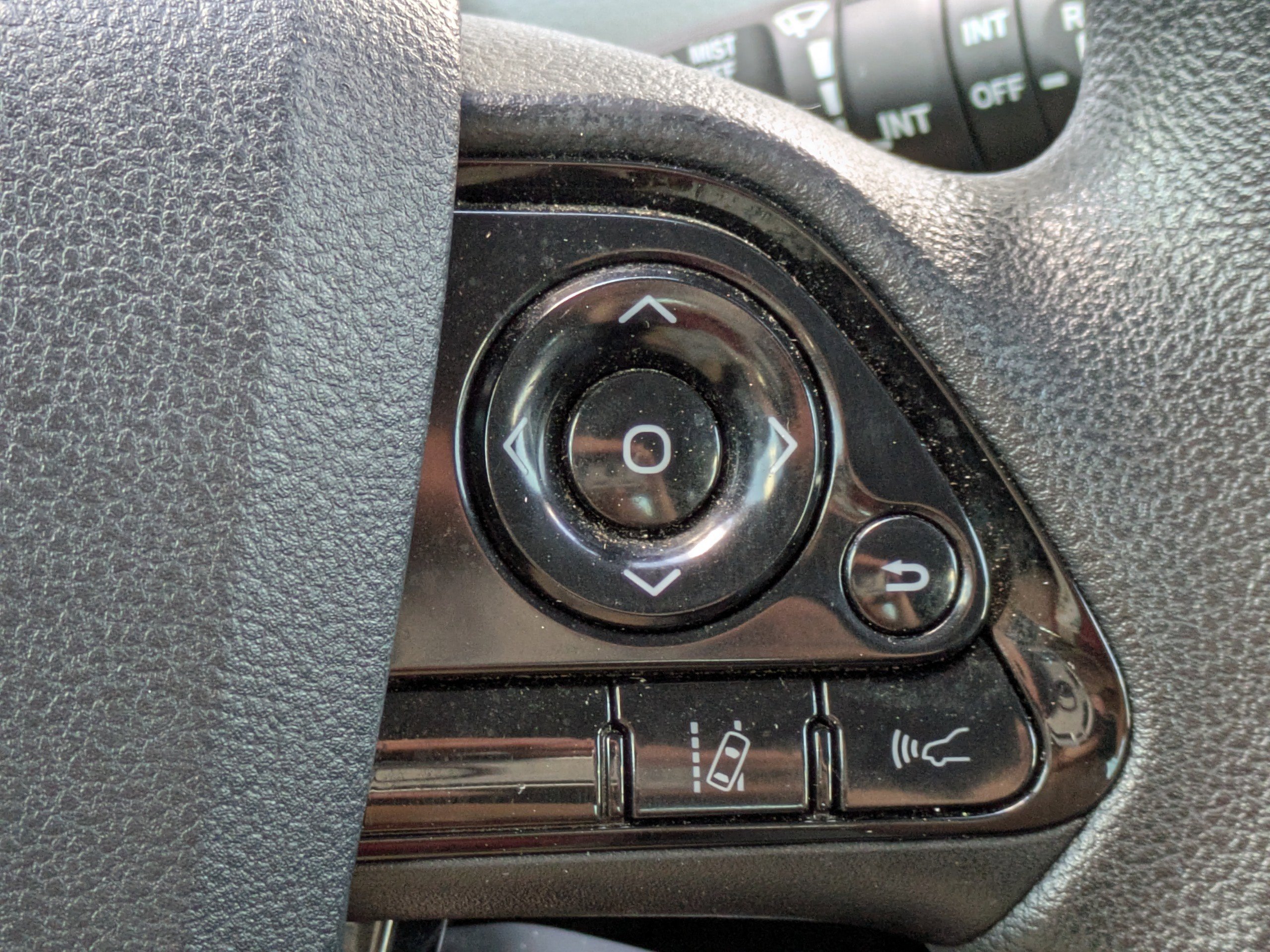 Used 2020 Toyota Prius LE image 27