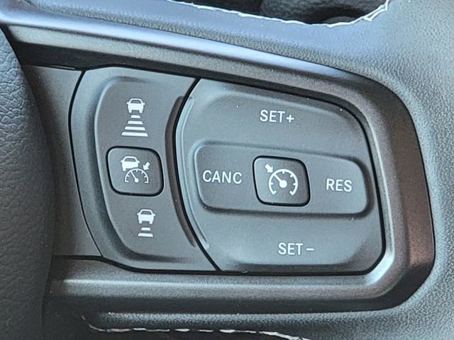 Certified 2025 Jeep Wrangler Sport image 34