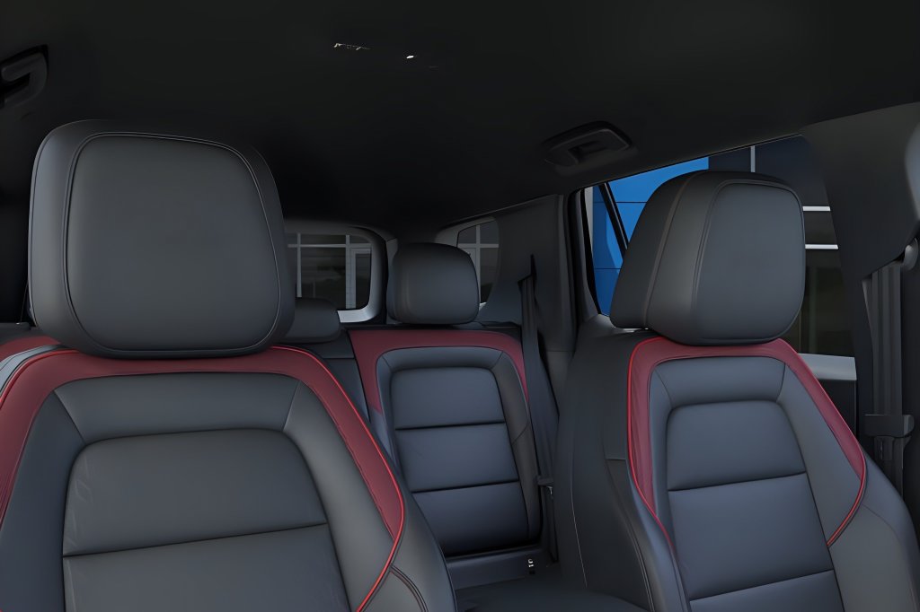 New 2026 Chevrolet Equinox RS w/ LPO, Floor Liner Package FWD image 28