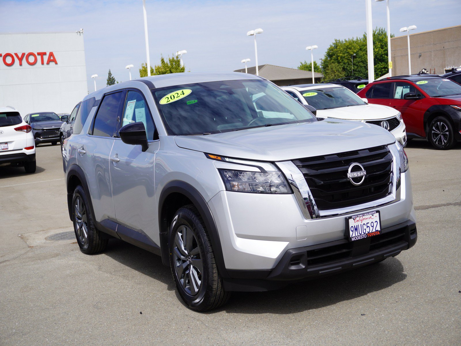Used 2024 Nissan Pathfinder S