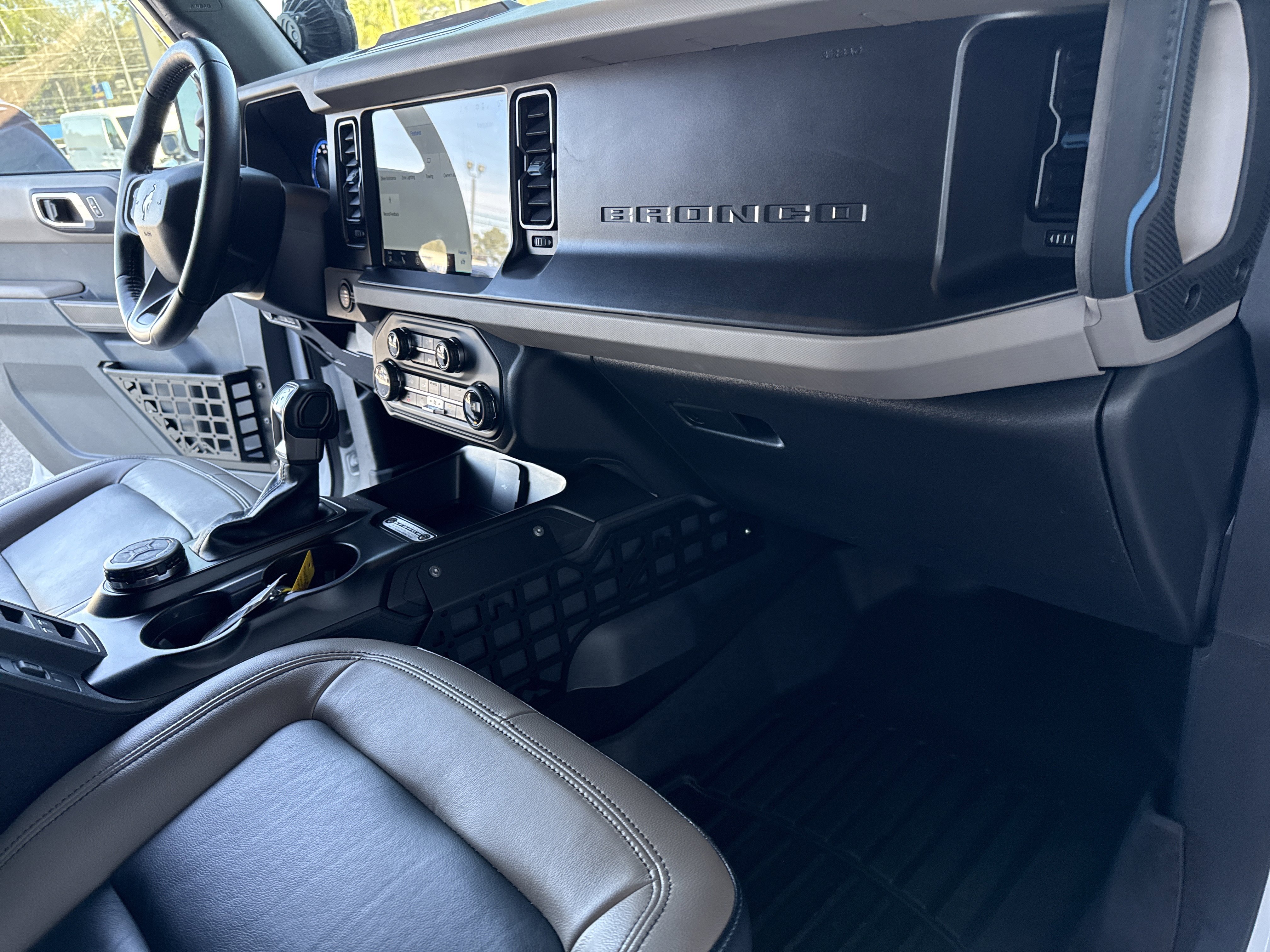 Used 2023 Ford Bronco Wildtrak image 16