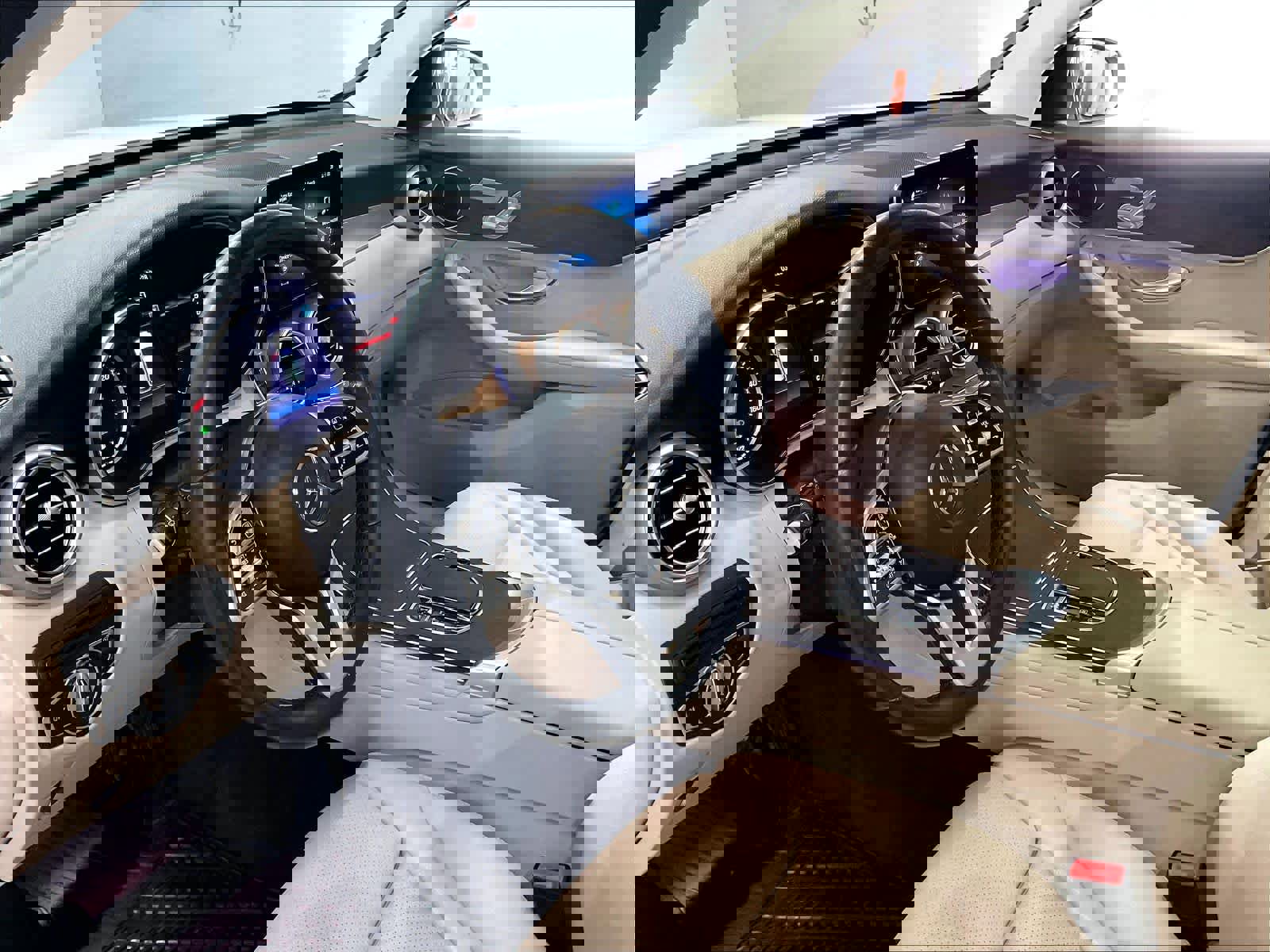 Used 2022 Mercedes-Benz GLC 300 4MATIC image 15