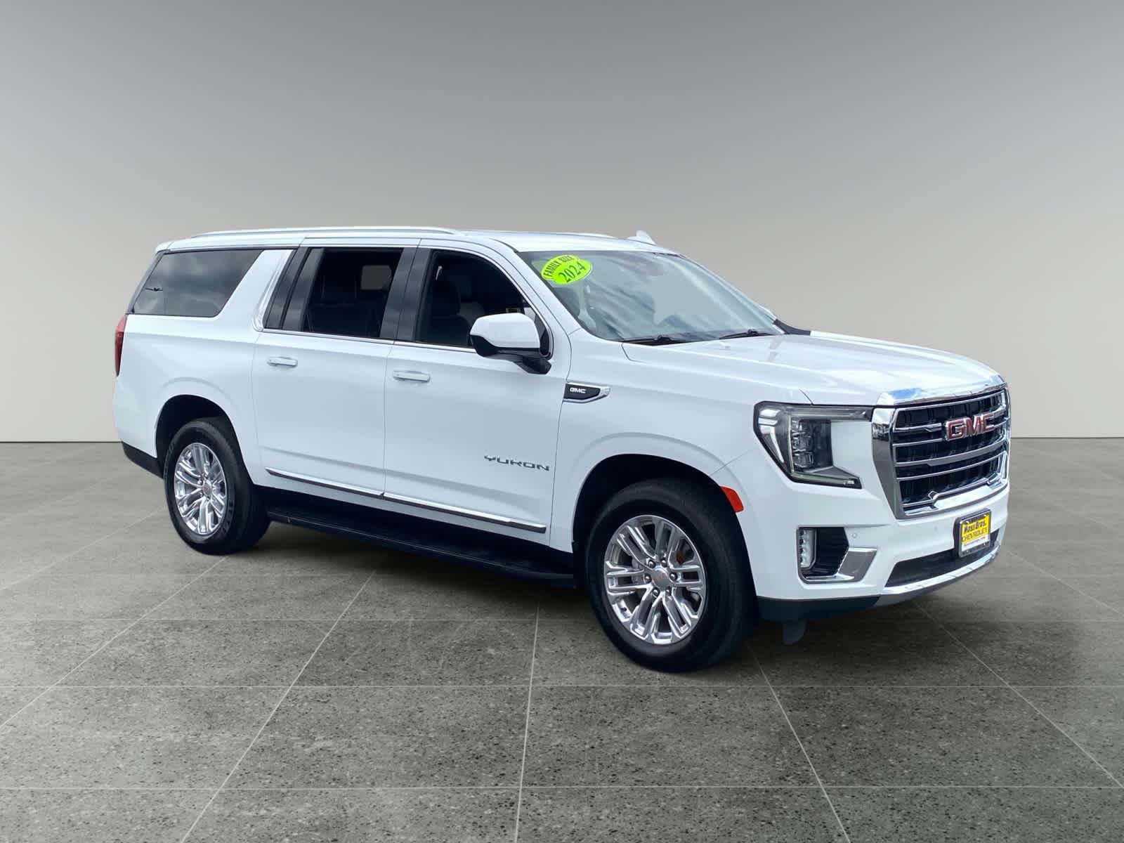 Used 2024 GMC Yukon XL SLT AWD/4WD image 7
