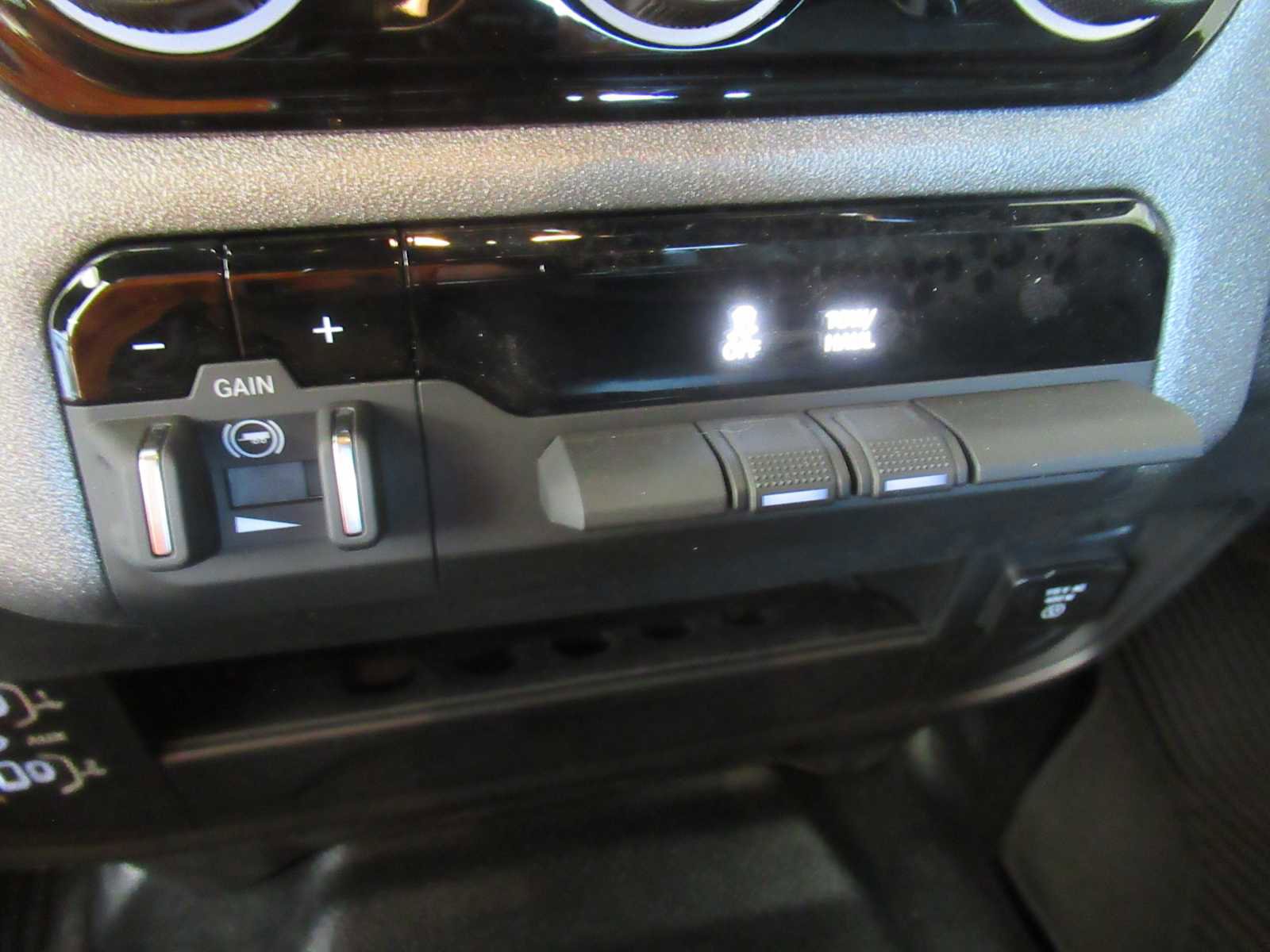 New 2026 RAM 2500 Tradesman w/ Chrome Appearance Group image 36