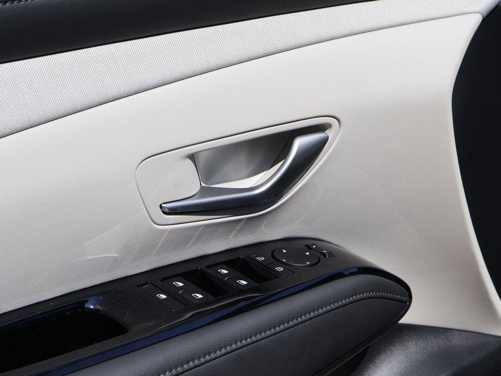 New 2026 Hyundai Tucson Limited image 23