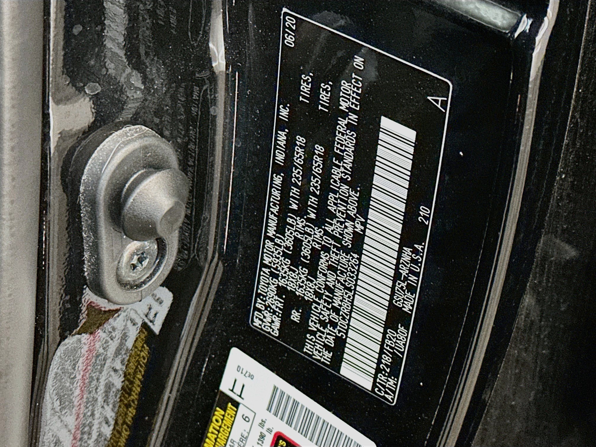 Used 2020 Toyota Highlander L AWD/4WD image 12