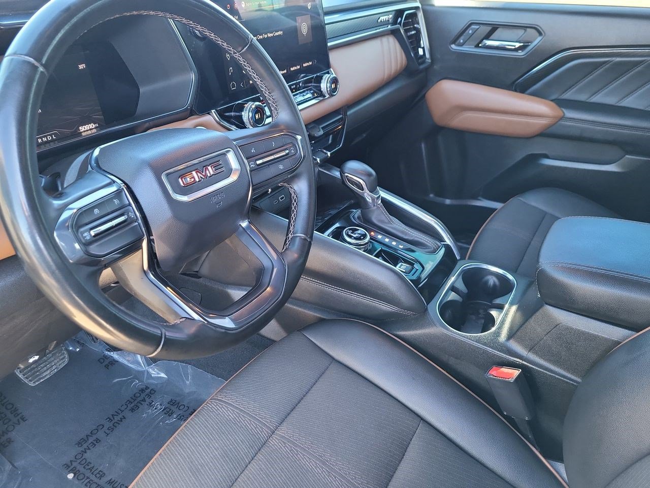 Used 2023 GMC Canyon AT4 image 16