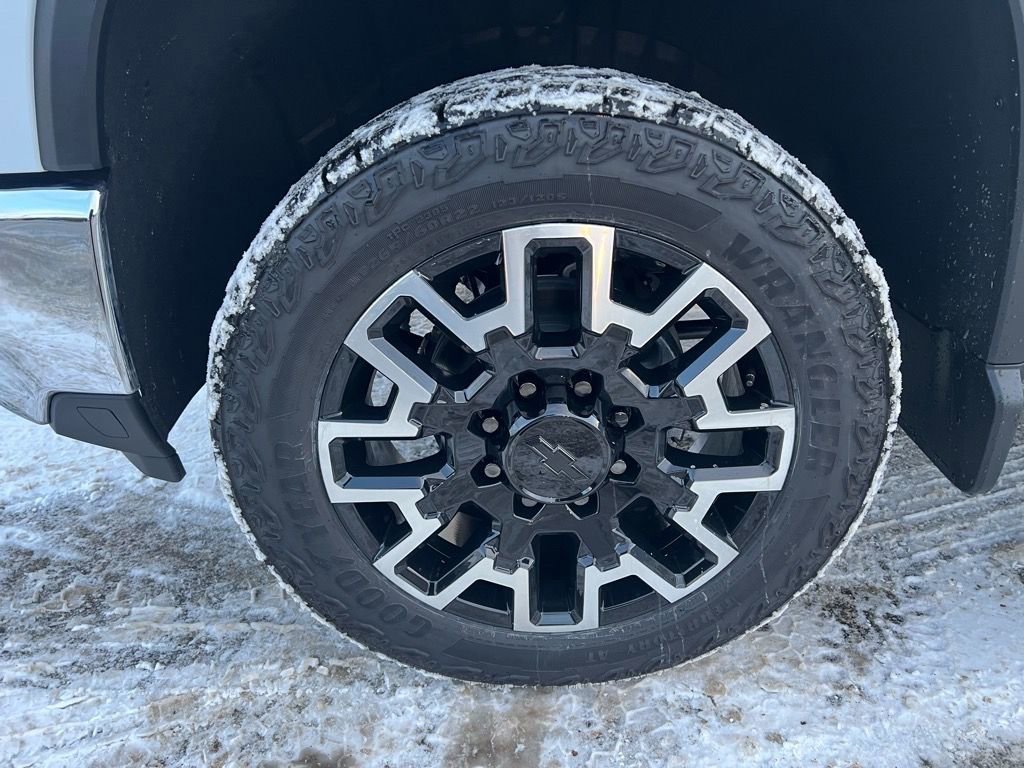 New 2026 Chevrolet Silverado 2500 LTZ w/ LTZ Premium Package image 9