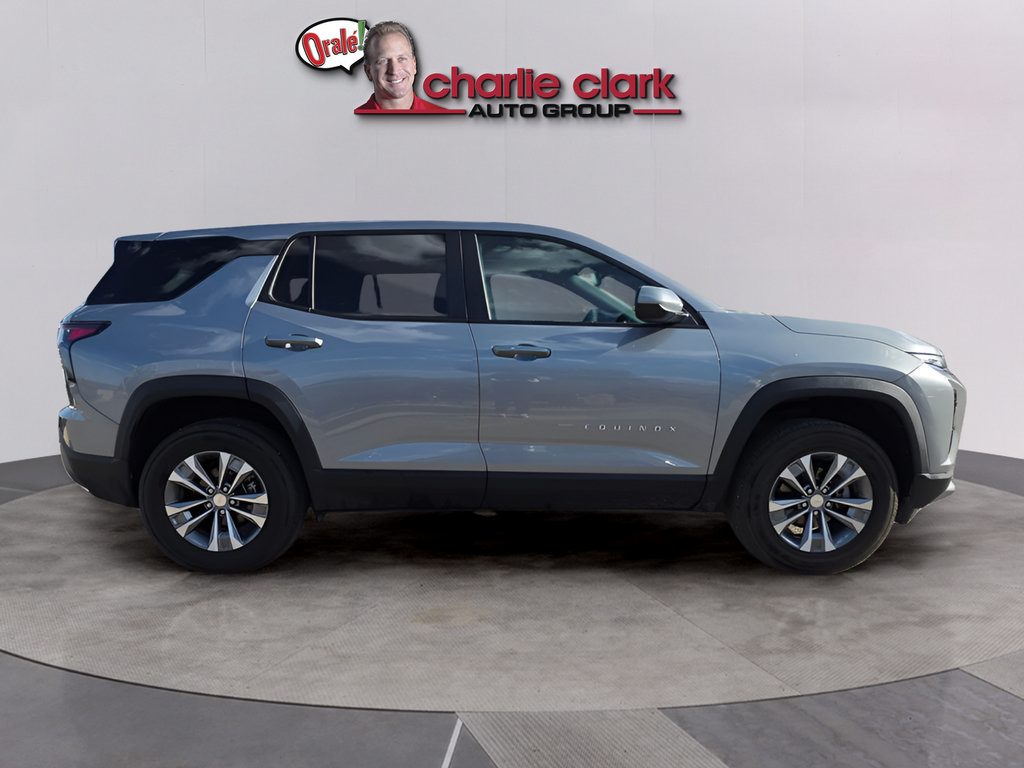 Used 2026 Chevrolet Equinox LT FWD image 8