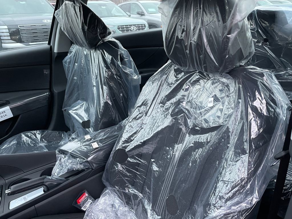 New 2026 Hyundai Elantra SE w/ Cargo Package image 9