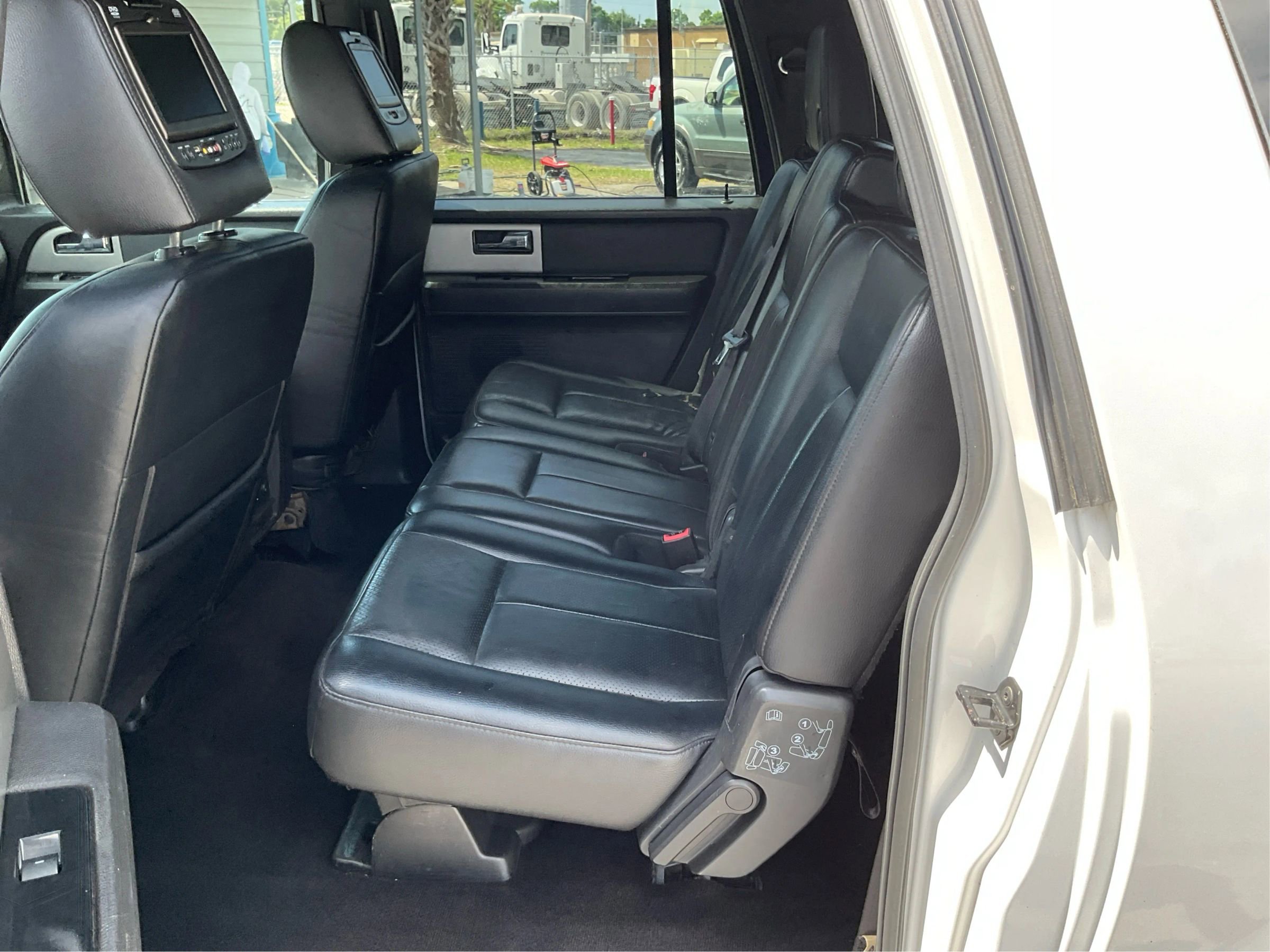 Used 2014 Ford Expedition EL Limited w/ Equipment Group 301A image 10