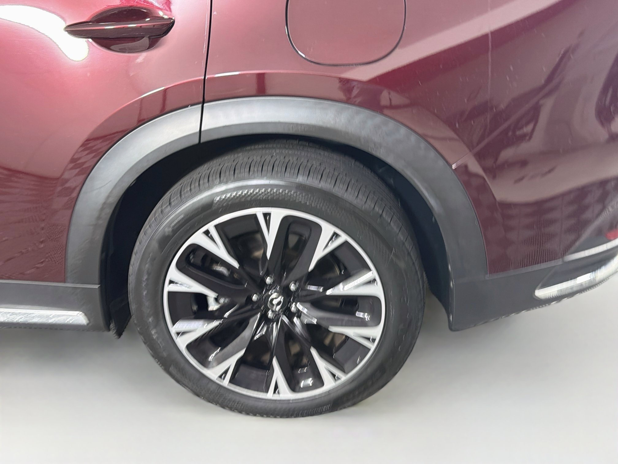 Used 2024 MAZDA CX-90 Plug-In Hybrid w/ Premium Plus AWD/4WD image 11