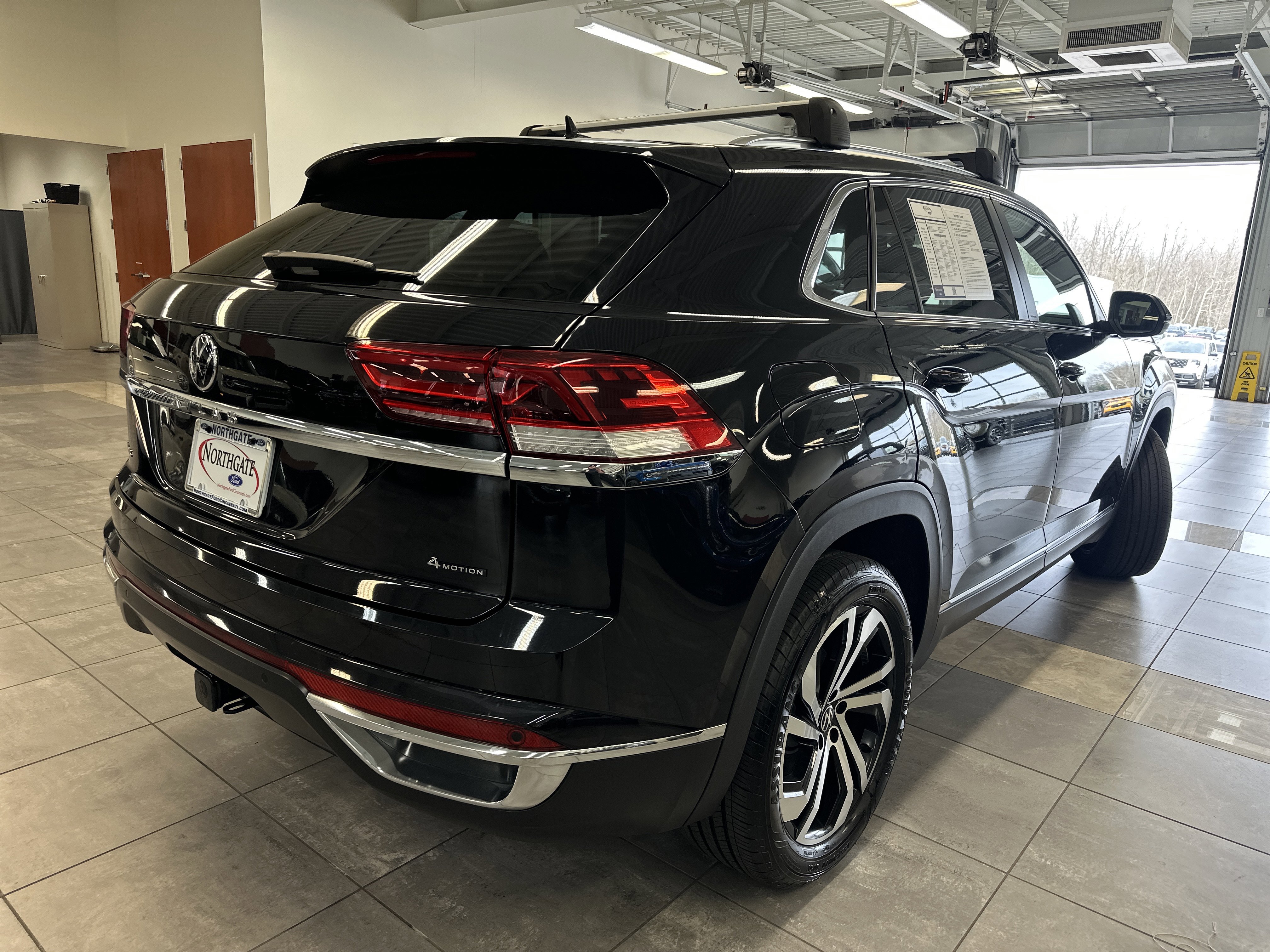 Used 2023 Volkswagen Atlas Cross Sport SEL image 14