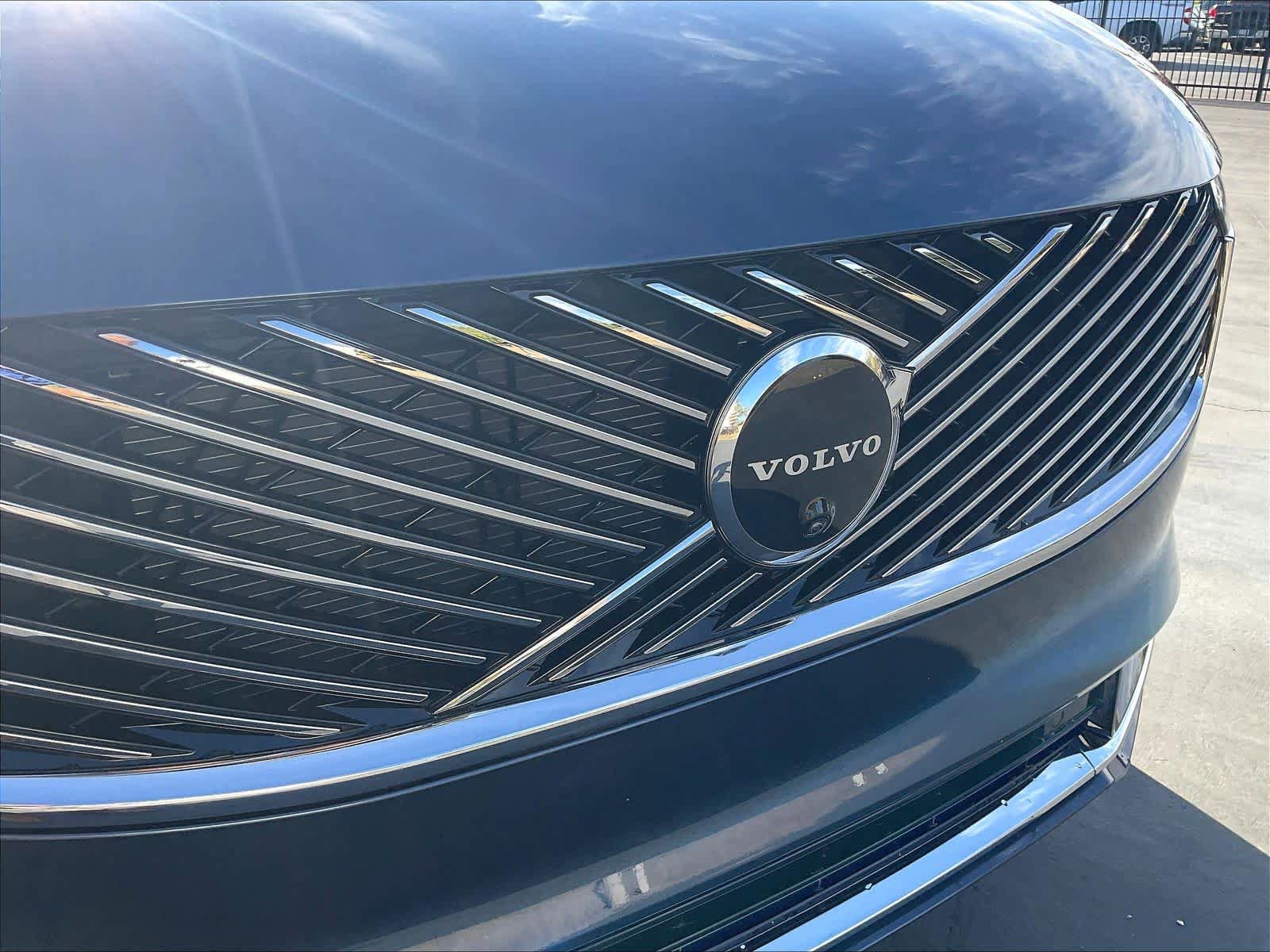 New 2026 Volvo XC90 B6 Plus w/ Protection Package Premier image 34