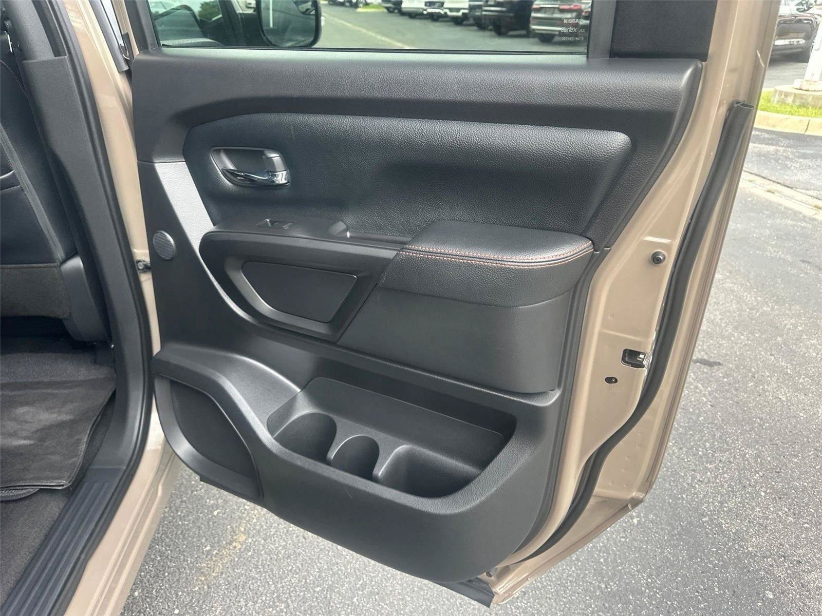 Used 2021 Nissan Titan PRO-4X w/ Pro-4x Convenience Package AWD/4WD image 20