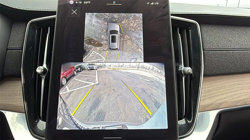 Certified 2025 Volvo XC90 B5 Plus image 17