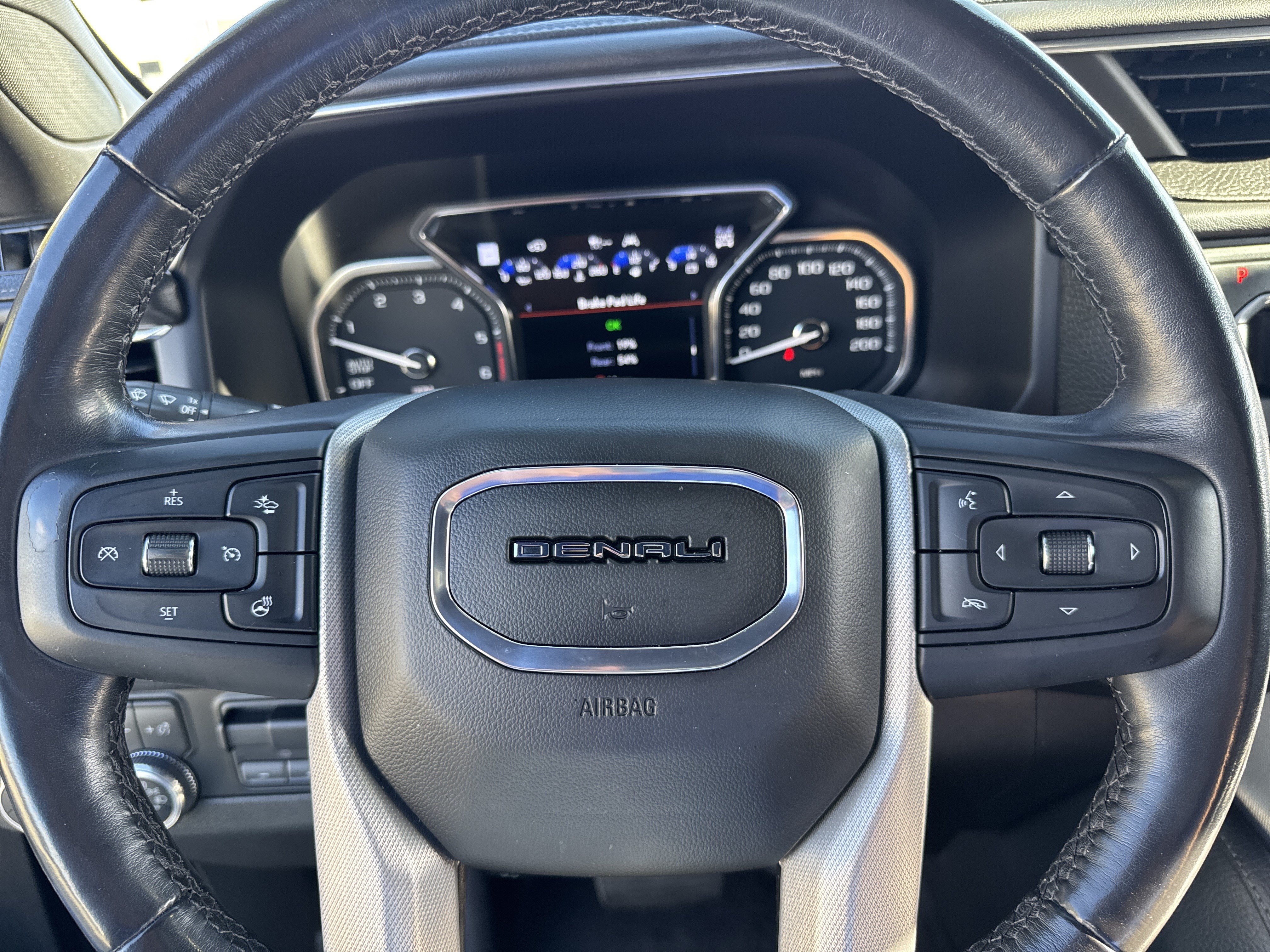 Used 2021 GMC Yukon Denali w/ Denali Ultimate Package AWD/4WD image 15