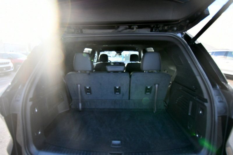 Used 2025 Chevrolet Traverse LT AWD/4WD image 6