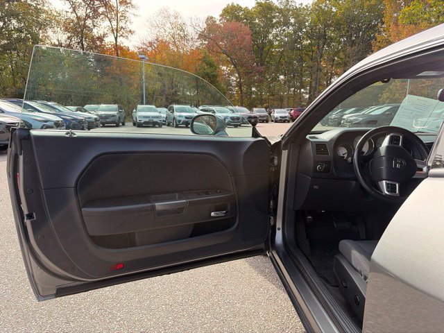Used 2011 Dodge Challenger R/T RWD image 17