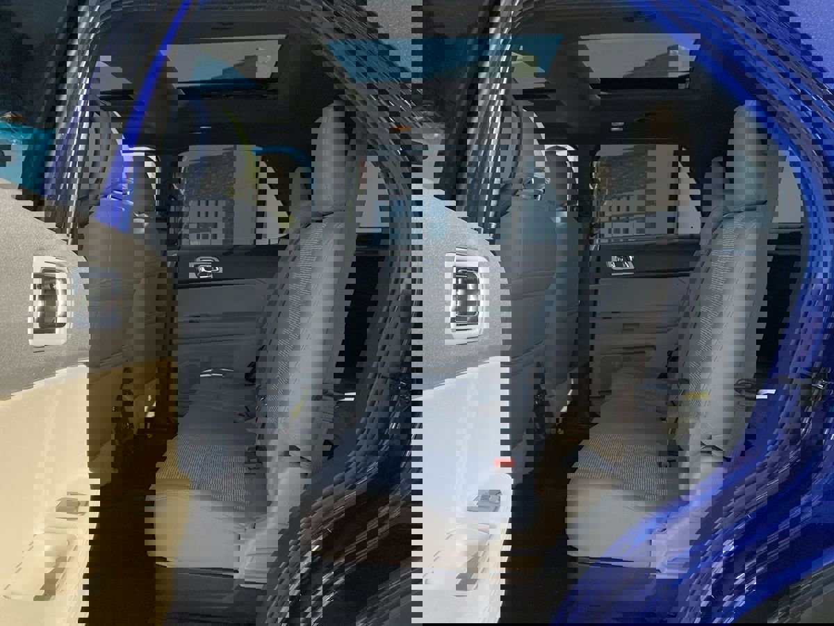 Used 2014 Ford Explorer XLT w/ Equipment Group 201A image 26