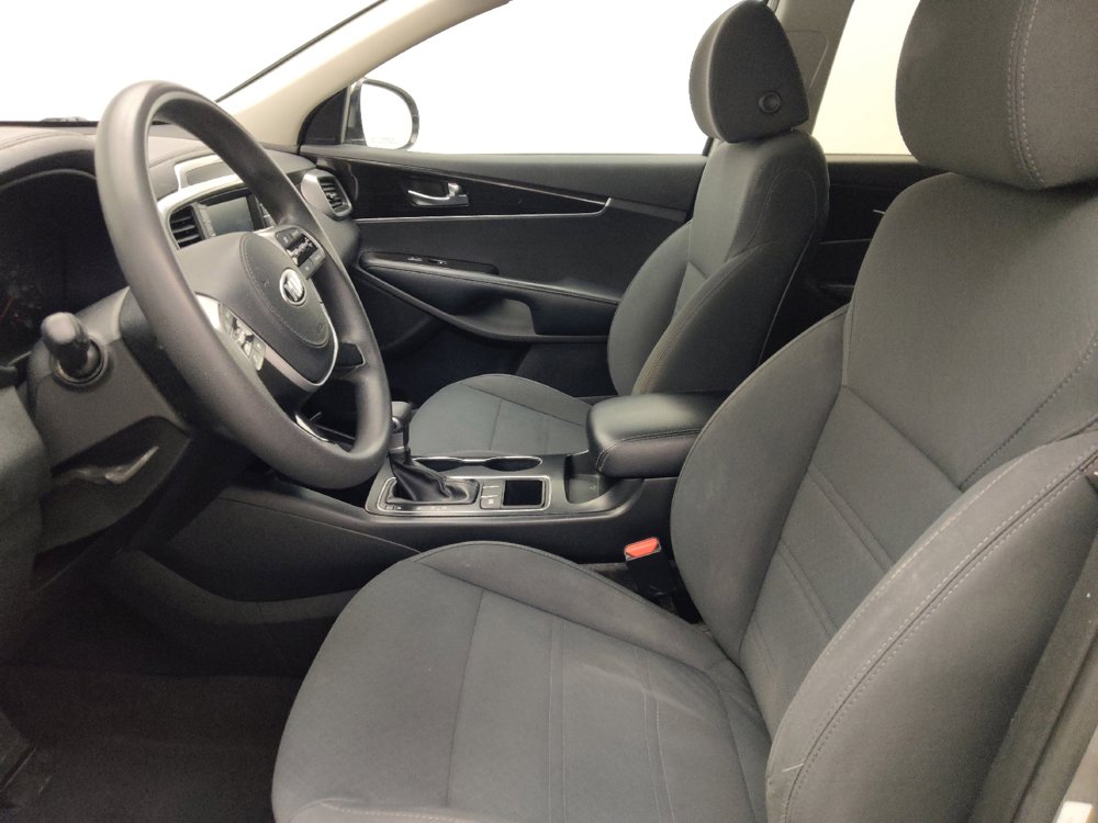 Used 2019 Kia Sorento L FWD image 17