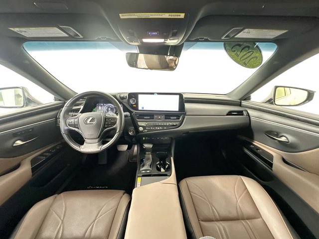 Used 2025 Lexus ES 300h w/ Technology Package FWD image 3