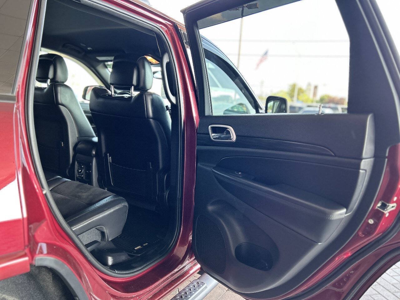 Used 2019 Jeep Grand Cherokee Altitude AWD/4WD image 42
